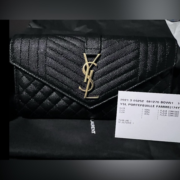 YSL-ENVELOPE LARGE FLAP WALLET IN GRAIN DE POUDRE
EMBOSSED LEATHER - Picture 2 of 14